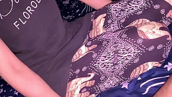 Seductive Sister-in-law Sneaks Into Brother’s Room For Steamy Night