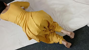 Aunt’s Voluptuous Round Ass Hindi Sex Tape