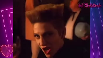 Sensual 80s Flashback: Hot Retro Clips