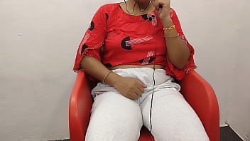 Tamil Babe Pleasuring Herself On Cam