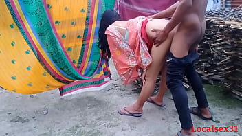 Indian Bhabi Outdoor Pleasure – Official Video By Localsex31