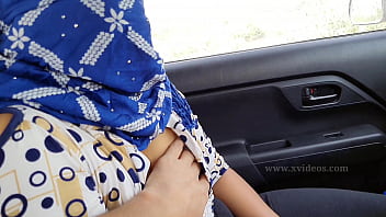 Passionate Car Encounter With Indian Girlfriend