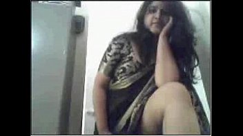 Seductive Indian Aunt Undressing