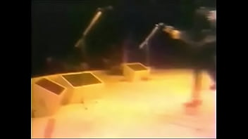 Passionate Embrace – Kiss Live 1974
