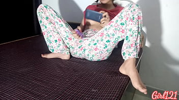 Desi Babe Caught Pleasuring Herself In Secret