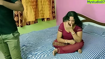 Frustrated Indian Bhabhi Unsatisfied With Her Lover’s Small Size