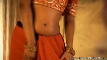 Seductive Moves From A Passionate Indian Beauty