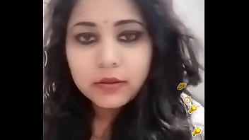 Sona Bhabhi’s Sensual Nipple Flash On Bigo Live