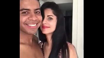 Punjabi Babe Giving Passionate Oral Pleasure
