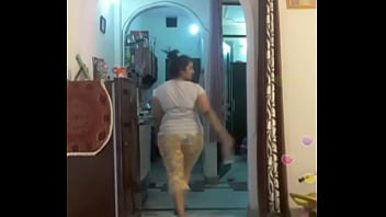 Sizzling Indian Bhabi Teases With Her Juicy Curves On Bigo Live