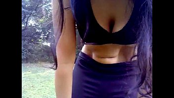 Desi Beauty’s Alluring Workout – Tempting Moves