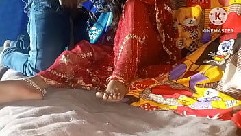 Indian Desi Bhabhi’s Wild Village Affair With Local Boy