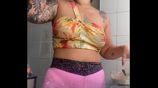 Exposing My Swollen Pussy Live