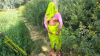 Village Couple’s Wild Outdoor Pleasure Hindi Sex