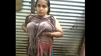 Indian Beauty With Ample Curves