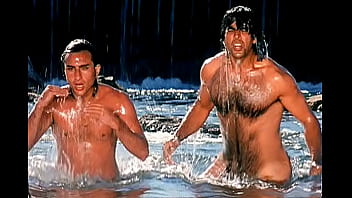 Bollywood Stars Akshay Kumar And Saif Ali Khan Expose Their Bare Truth