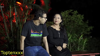 Desperate Divorced Bhabhi Fucks Hard With New Lover!