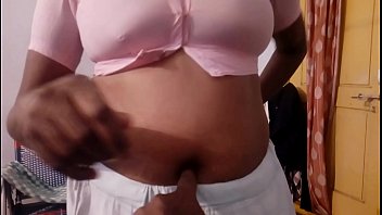 Sensuous Saree: Desi Bhabhi’s Post-bath Elegance