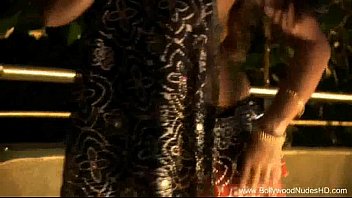 Hunting For Seductive Indian Milfs