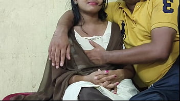Sensual Indian Ashu Bhabhi’s Viral Mms Scandal