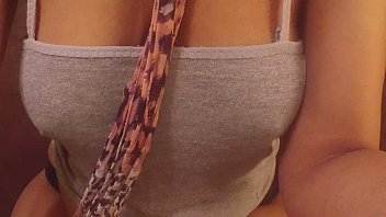 Curvy South Indian Beauty Flaunts Her Luscious Backside