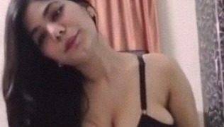 Busty Bengali Babe Bares All In A Sizzling Solo Show