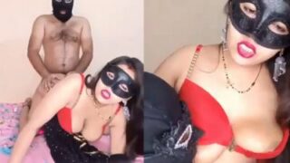 Curvy Desi Babe Sucks Cock On Live Sex Cam