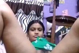Desi Aunty Exposing Her Wet Pussy In A Steamy Video