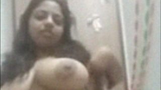 Kerala Girl Paru’s Nude Selfie Video Leaked