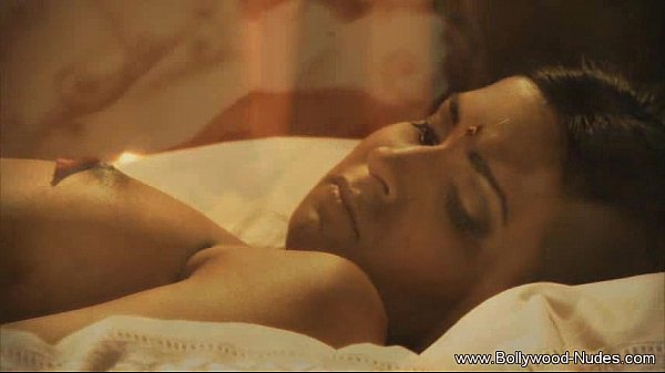 Sizzling Desi Temptress Dances And Glows With Raw Passion