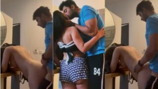 Horny Stud Pounds His Hot Girlfriend’s Tight Pussy In A Steamy Indian Mns Clip