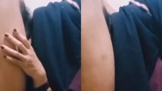 Sultry Pakistani Hijabi Babe Goes Wild With A Mind-blowing Deep-throat Session