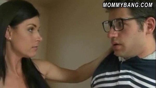 India Summer’s Stepmom Seduction: A Threesome With Teen Temptress Melanie Raine