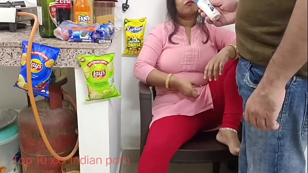 Mumbai Shopkeeper Lures Desperate Housewife Into Dirty Debt-for-pleasure Deal With Xxx Hindi Audio