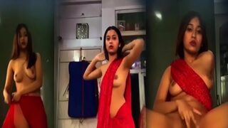 Desi Babe Sheds Her Saree In A Steamy Nude Video