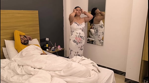 Puja Babe’s Steamy Morning Shower Session