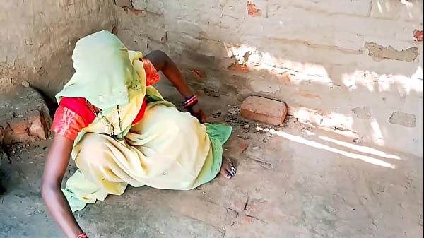 Desi Village Wife In Sexy Sari Gets Her Tight Asshole Stretched By A Huge Hard Cock In Raw Anal Pounding – Full Hindi Web Series