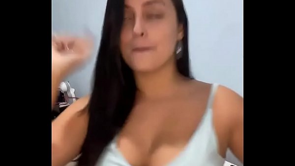 Sizzling Desi Babe Goes Wild On Live Cam