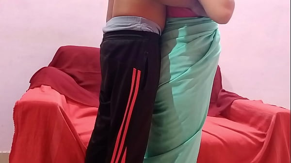 Young Maid’s Daughter Seduced For 500 Rupees – Xxx Hindi Audio