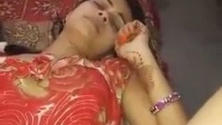 Beautiful Desi Wife Gets Fingered In Leaked Mms