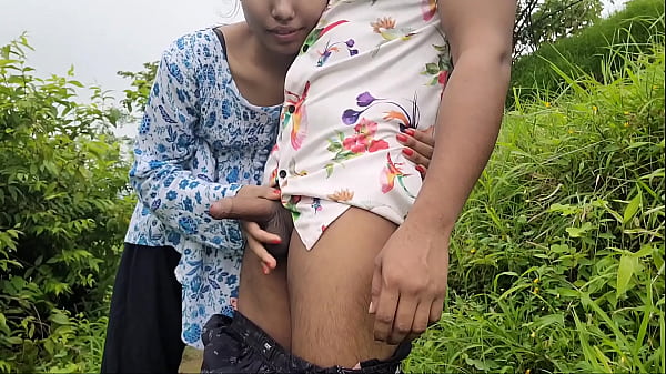 Desi Bhabhi Getting Fucked Hard In The Open Field