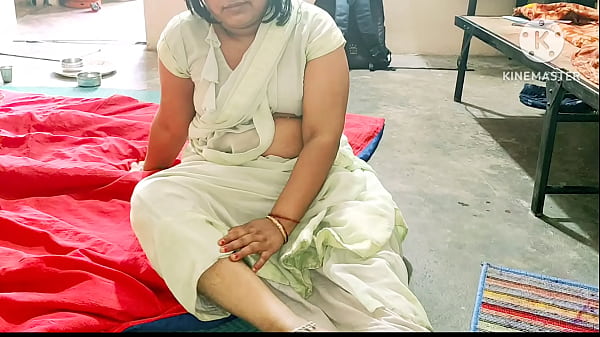 Indian Desi Bhabhi Pounding A Young Boy Hard