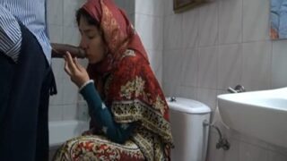 Hijabi Diplomat Takes A Big Black Cock In Pakistani Adult Film.