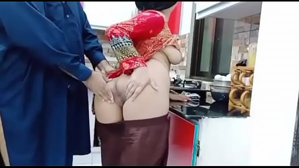 Real Pakistani Hot Wife Gets Her Ass Fucked In The Kitchen While She’s Cooking, Clear Hindi Audio Moaning