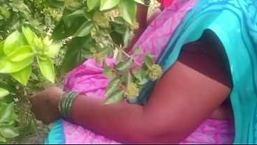 Indian Village Bhabhi Getting Fucked Hard In Open Fields