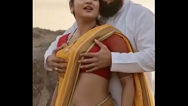Check Out This Desi Bhabhi Getting Her Saree Boobs Pressed In A Steamy Romance
