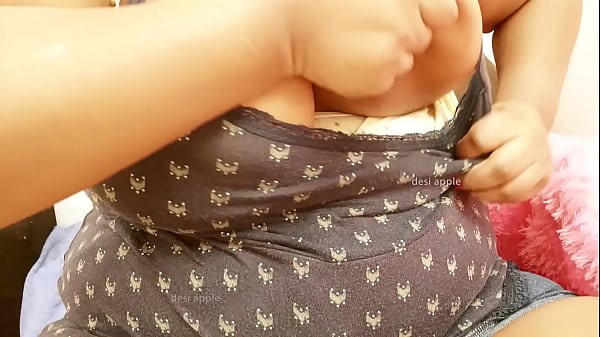 North Indian Chick Flashing Her Tits