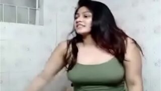 Check Out This Fat Indian Slut’s Wet Naked Mms Where She Flaunts Her Juicy Body.