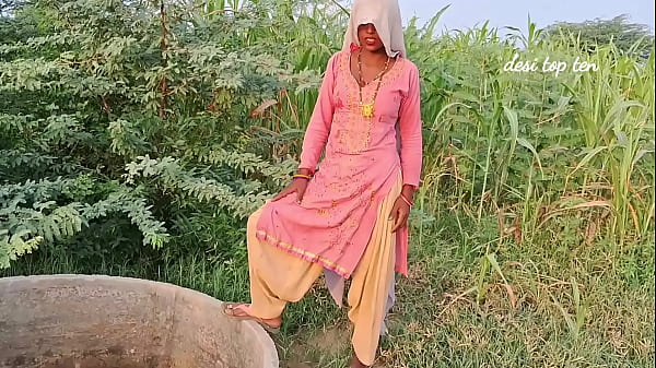 देसी स्टेप सिस्टर अपने छोटे भाई के संग हिंदी में गंदी-गंदी चुदाई की बातें करके जोरों से सेक्स का मजा ले रही है