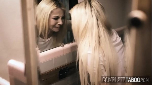 Filthy Milf Gets Her Pussy Rubbed And Creamed On